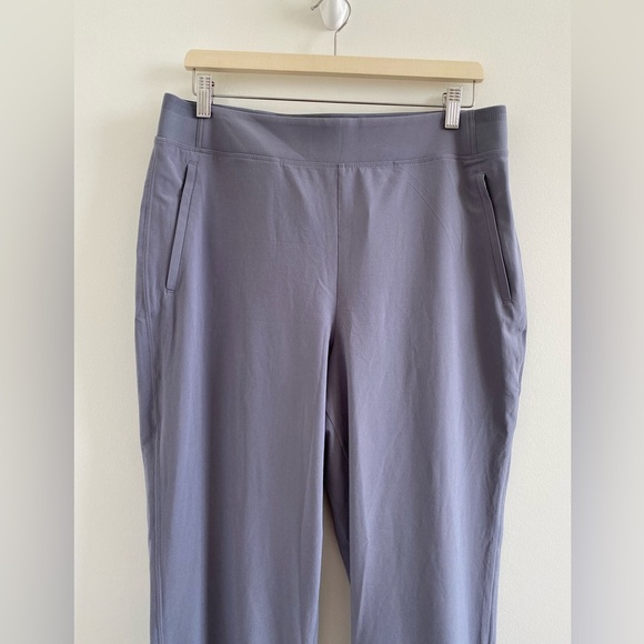 Athleta Brooklyn Heights Cargo Jogger Size 12 In Grey/Purple - Picture 3 of 8